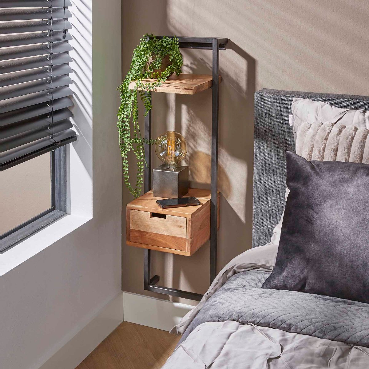 Table de chevet en bois massif CAROLINA murale 1 tiroir