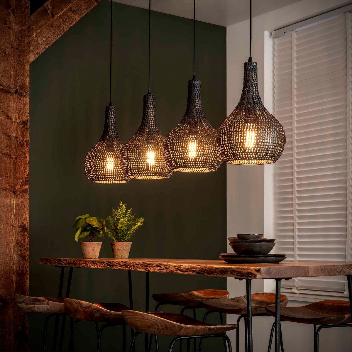 Suspension industrielle conique 4 lampes métal perforé AMORY