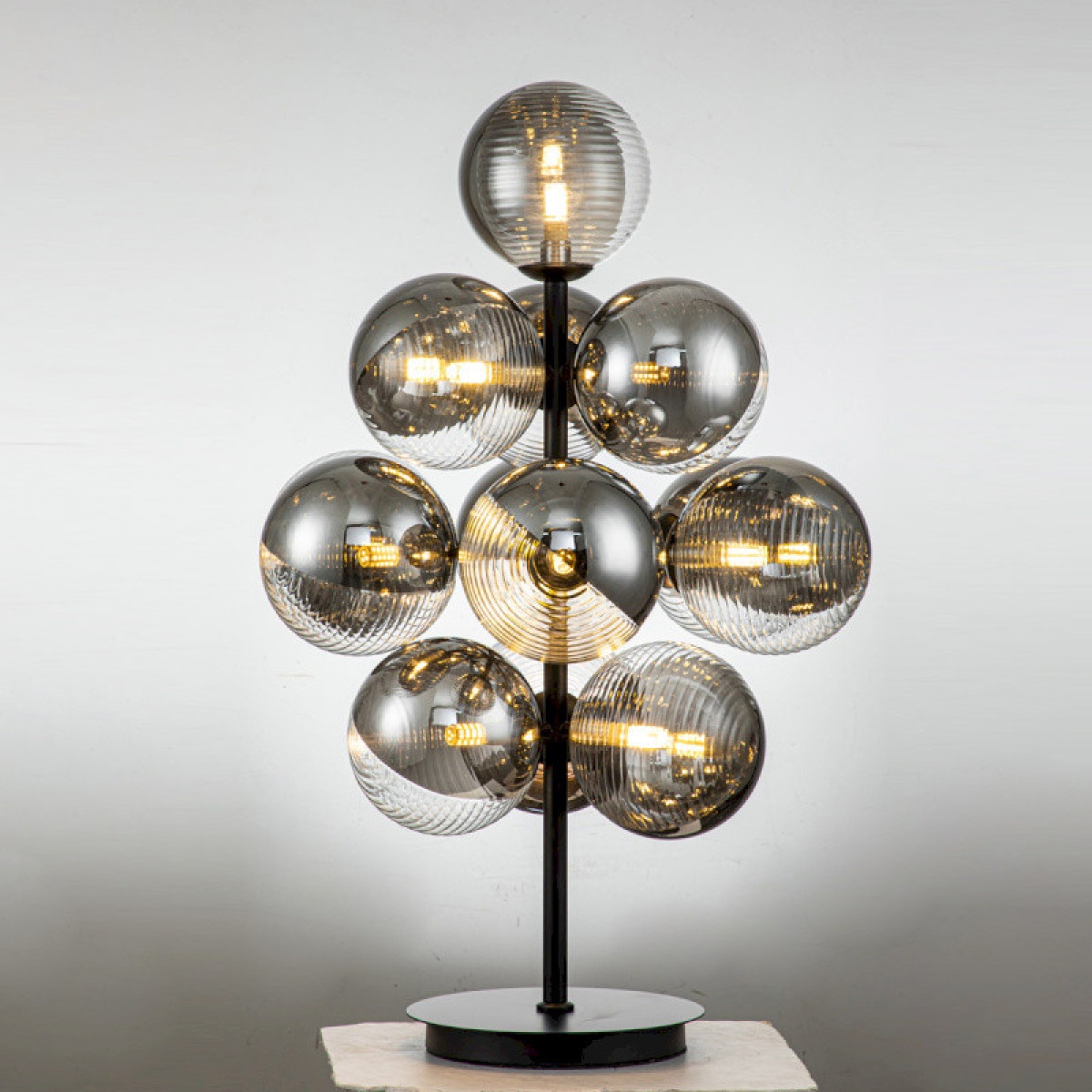 Lampe à poser chic avec globes noir/argent PERLA