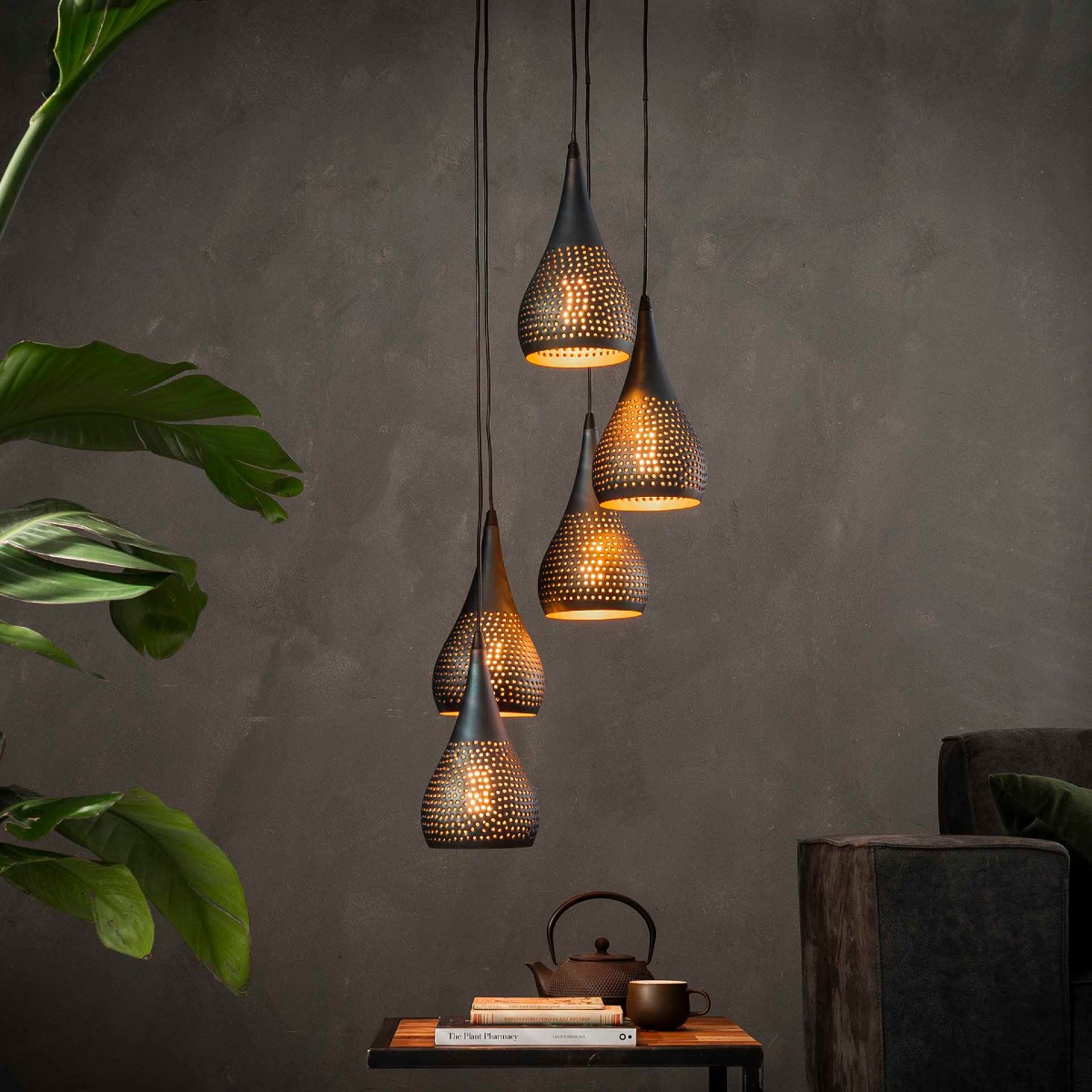Suspension moderne conique métal perforé 5 lampes KATE