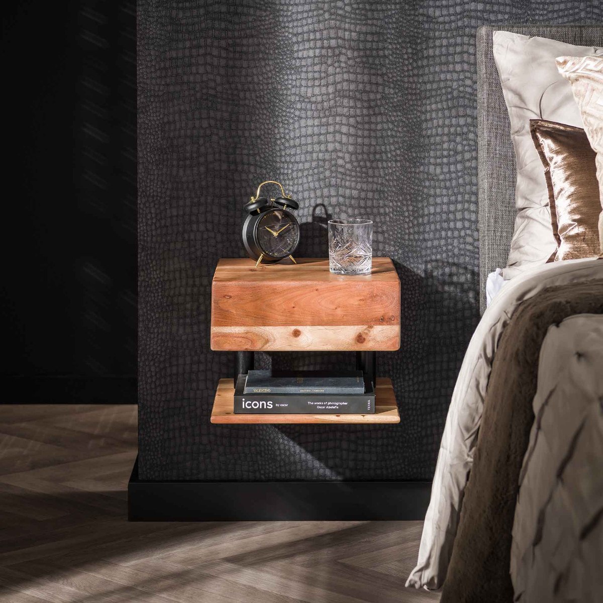 Table de chevet en bois massif MENSOLA 1 tiroir