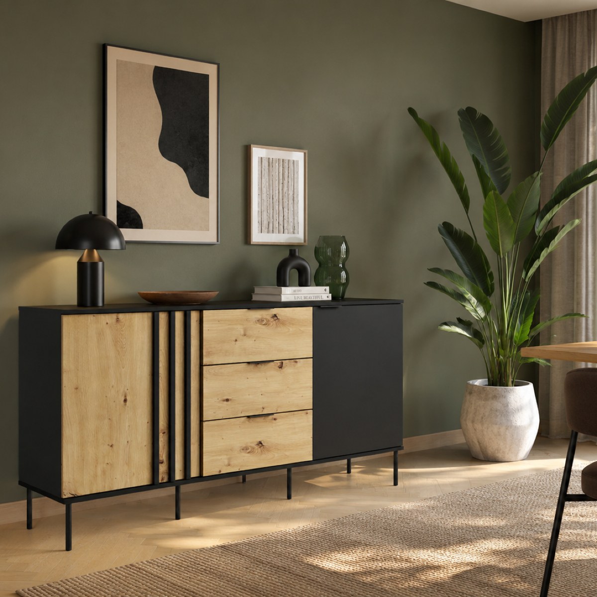 Buffet bas noir et bois avec deux portes et trois tiroirs