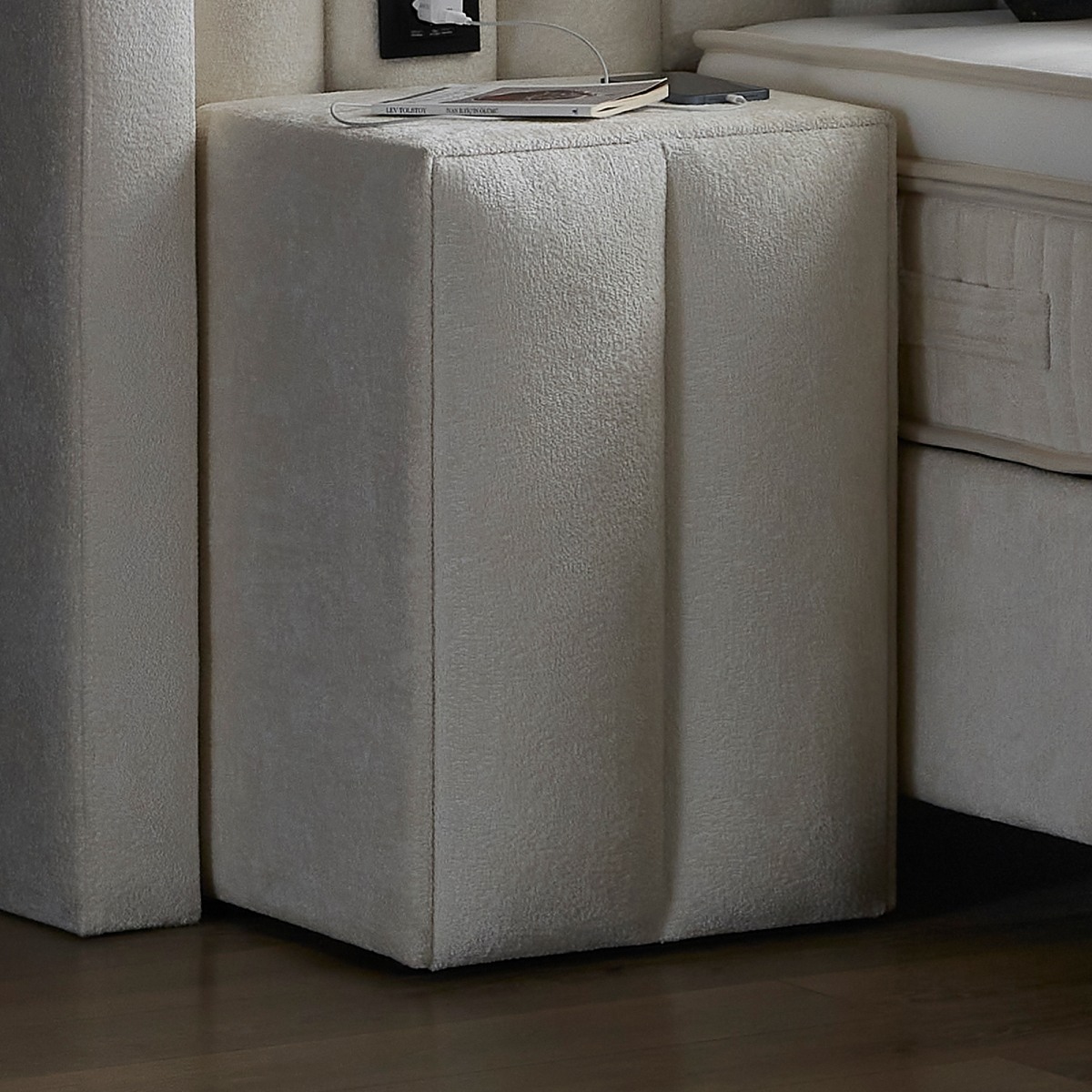 Chevet adulte 1 porte en tissu blanc SOLA