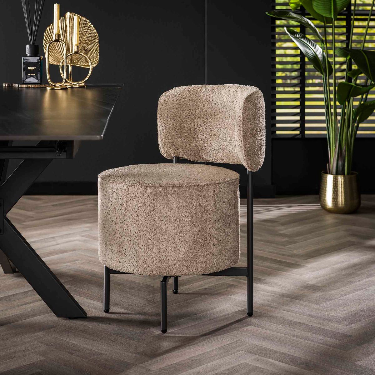 Chaise fauteuil pivotant tissu bouclé taupe KOKTA (lot de 2)