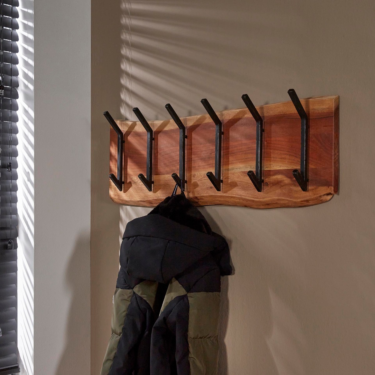 Portemanteau en bois massif TAVOLA 2x6 crochets mural